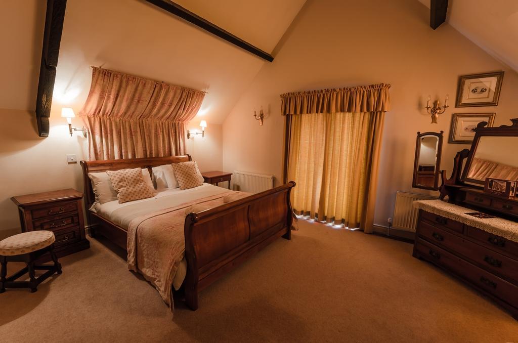 Meath Arms Country Inn 奥赫里姆 客房 照片